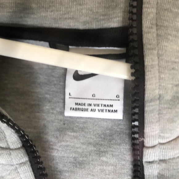 Large grey nike tech for sale also accepting trades - Picture 3 of 6